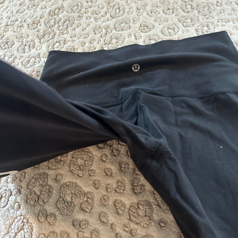 SoulCycle Lululemon Women’s Black Size 8 Leggings - Picture 5 of 6